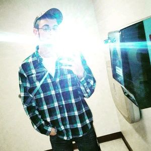 Meet your Posher, Brady